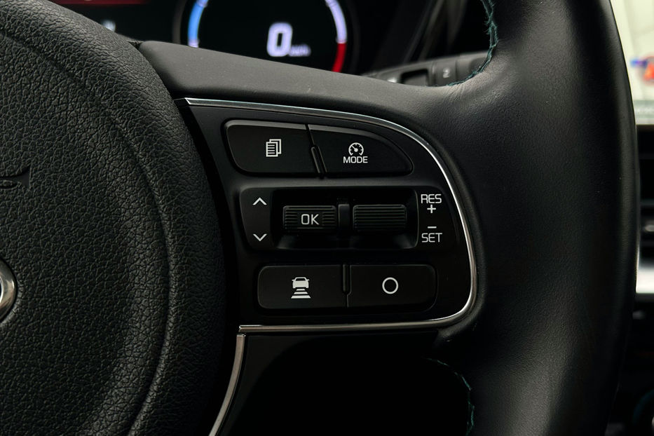 Продам Kia Niro Niro 64 кВт Макс. комплектація 2020 года в Львове