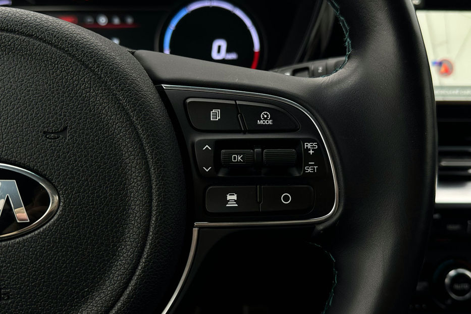 Продам Kia Niro Niro 64 кВт Макс. комплектація 2020 года в Львове