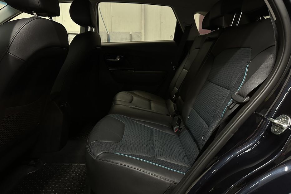 Продам Kia Niro Niro 64 кВт Макс. комплектація 2020 года в Львове