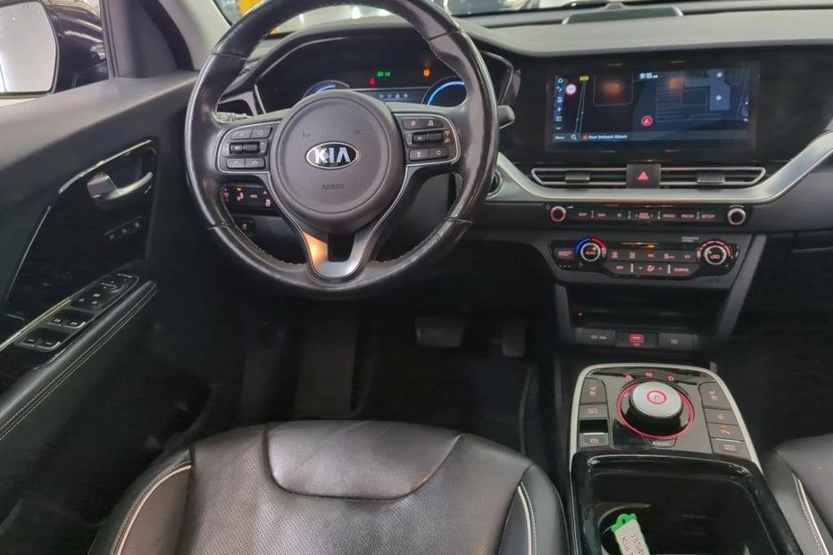 Продам Kia Niro 64квт авто в дорозі 2020 года в Львове
