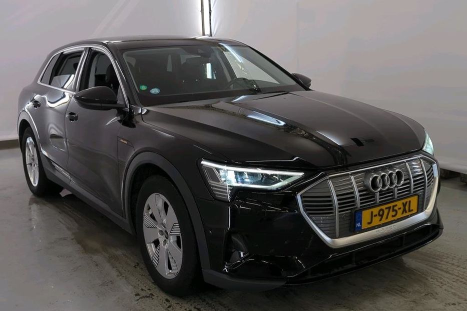 Продам Audi E-Tron 95квт авто в дорозі 2020 года в Львове