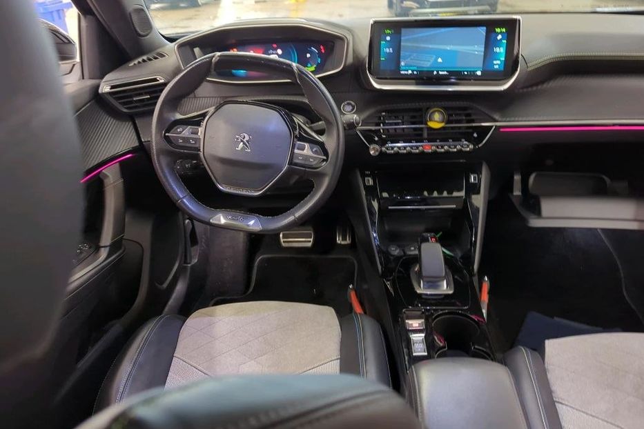 Продам Peugeot 2008 GT 50квт авто в дорозі 2021 года в Львове