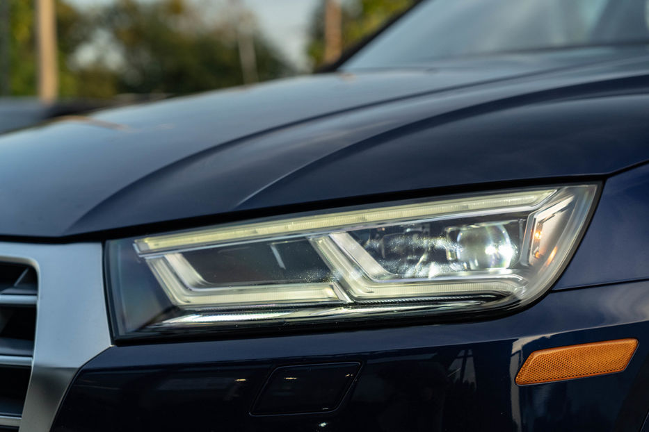Продам Audi Q5 Premium Plus 2018 года в Черновцах