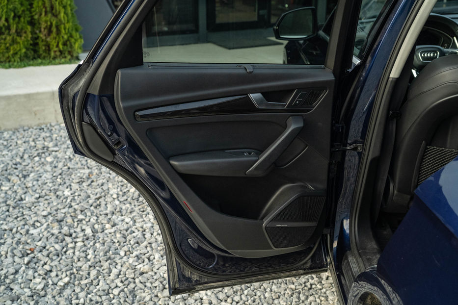 Продам Audi Q5 Premium Plus 2018 года в Черновцах