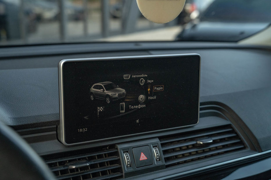 Продам Audi Q5 Premium Plus 2018 года в Черновцах