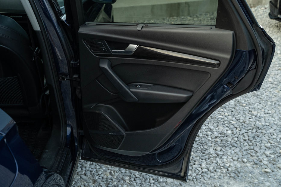 Продам Audi Q5 Premium Plus 2018 года в Черновцах