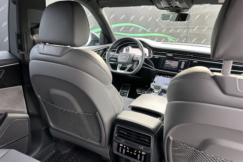 Продам Audi Q8 S-Line Quattro 2018 года в Киеве