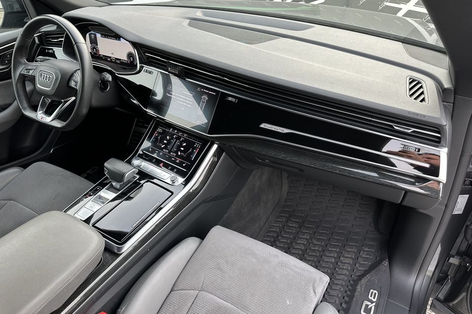 Продам Audi Q8 S-Line Quattro 2018 года в Киеве