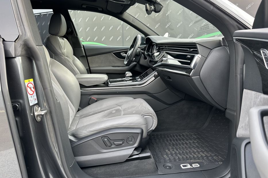 Продам Audi Q8 S-Line Quattro 2018 года в Киеве