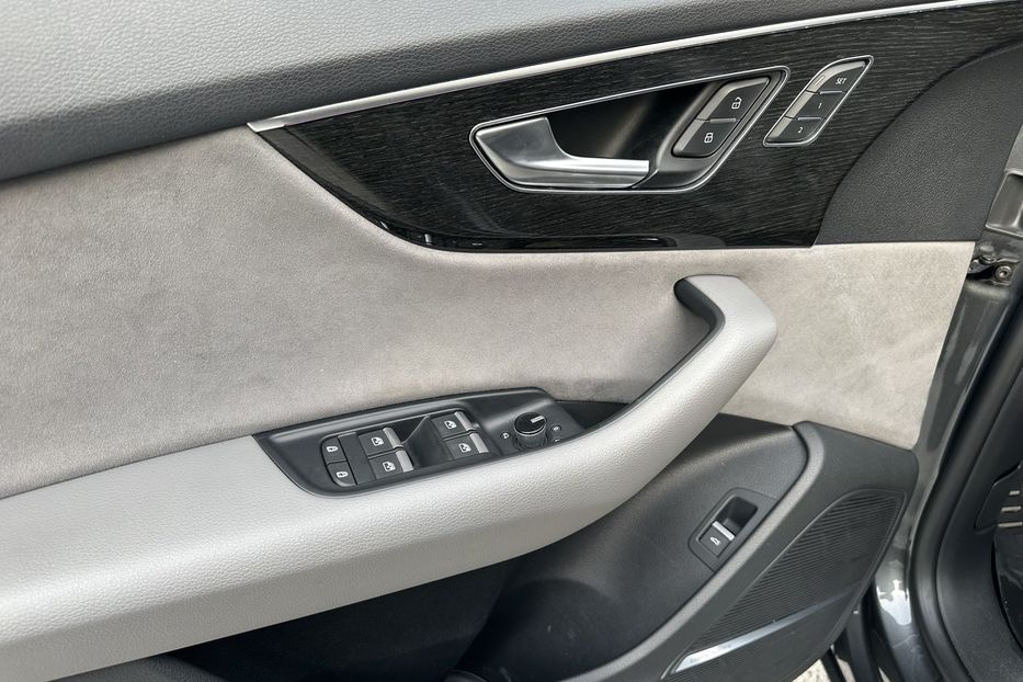 Продам Audi Q8 S-Line Quattro 2018 года в Киеве