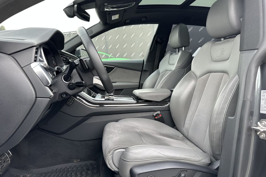 Продам Audi Q8 S-Line Quattro 2018 года в Киеве
