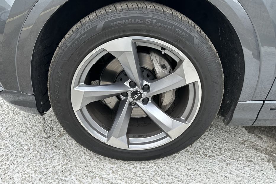 Продам Audi Q8 S-Line Quattro 2018 года в Киеве