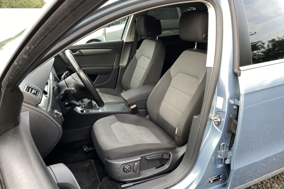 Продам Volkswagen Passat B7 2011 года в Луцке