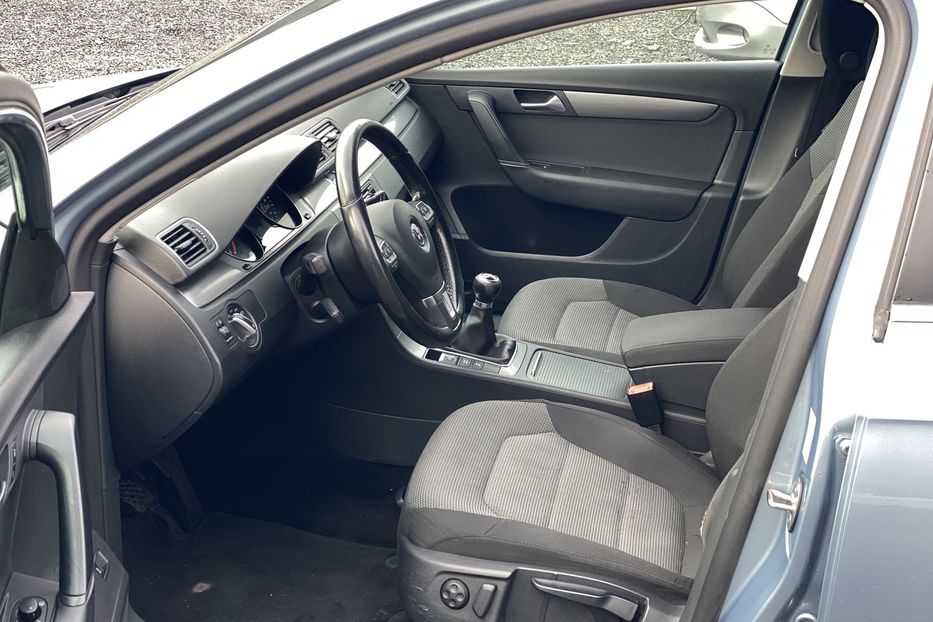 Продам Volkswagen Passat B7 2011 года в Луцке