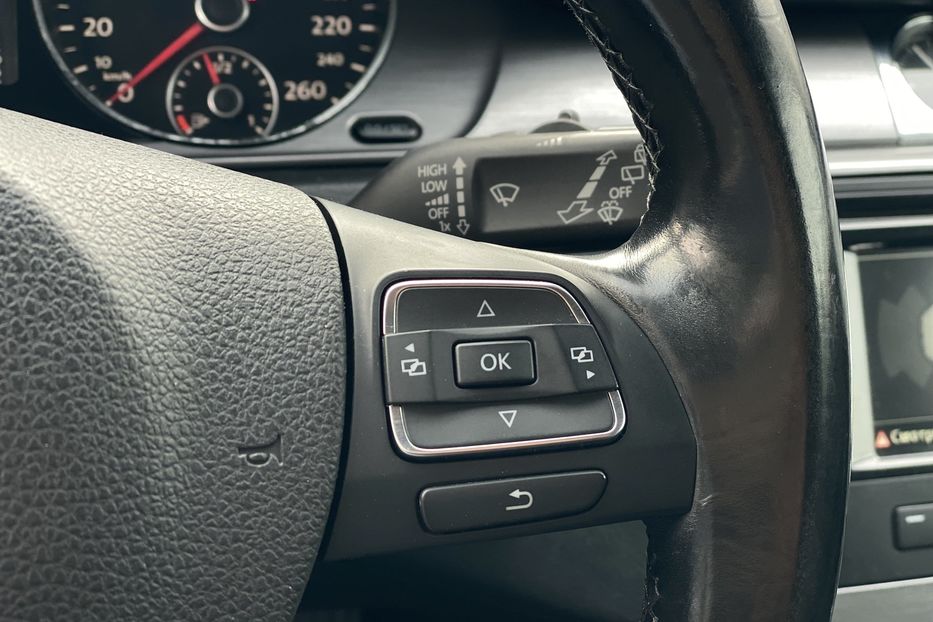 Продам Volkswagen Passat B7 2011 года в Луцке