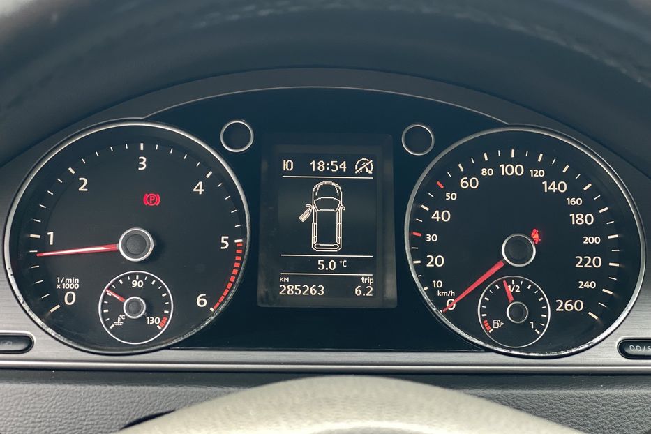 Продам Volkswagen Passat B7 2011 года в Луцке