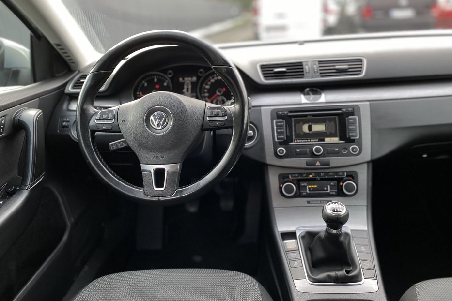 Продам Volkswagen Passat B7 2011 года в Луцке