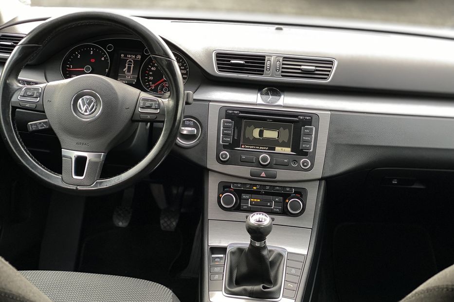 Продам Volkswagen Passat B7 2011 года в Луцке