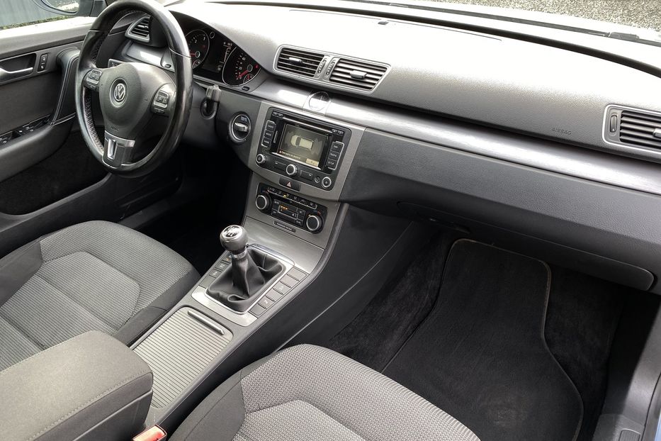 Продам Volkswagen Passat B7 2011 года в Луцке
