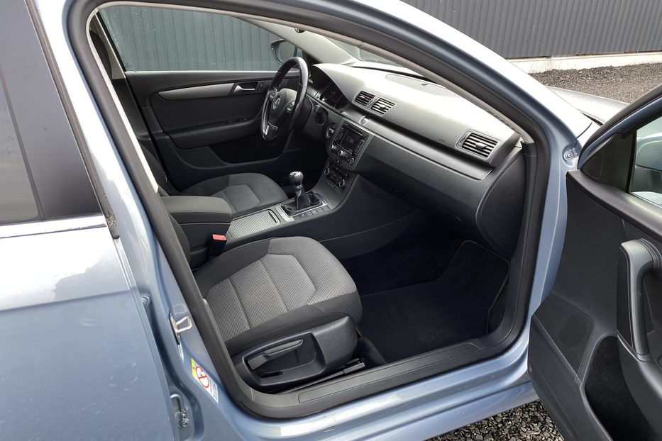 Продам Volkswagen Passat B7 2011 года в Луцке
