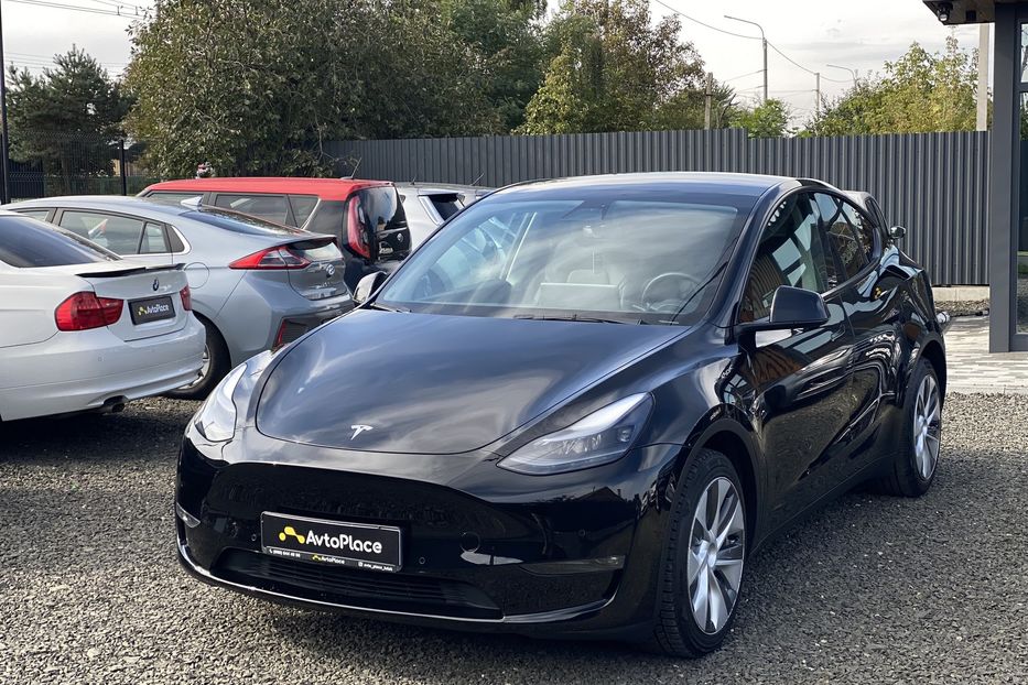Продам Tesla Model Y 2022 года в Луцке