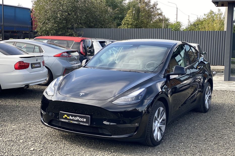 Продам Tesla Model Y 2022 года в Луцке