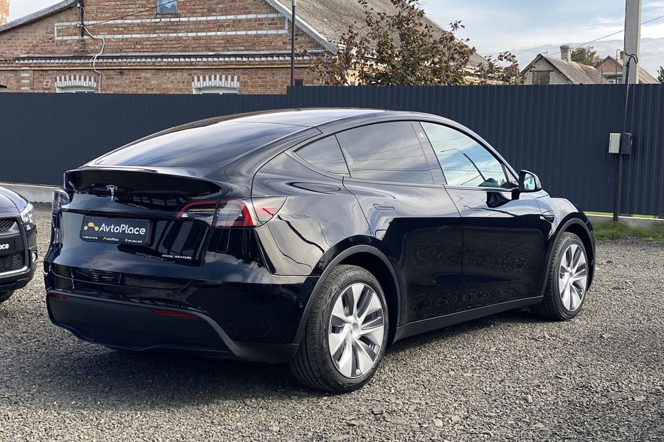 Продам Tesla Model Y 2022 года в Луцке