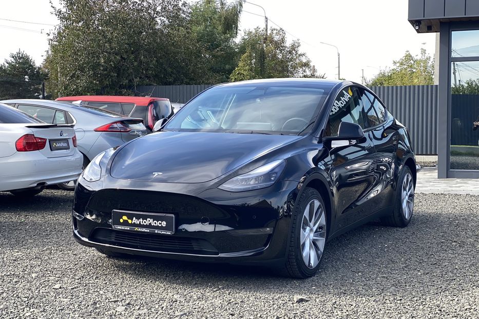 Продам Tesla Model Y 2022 года в Луцке
