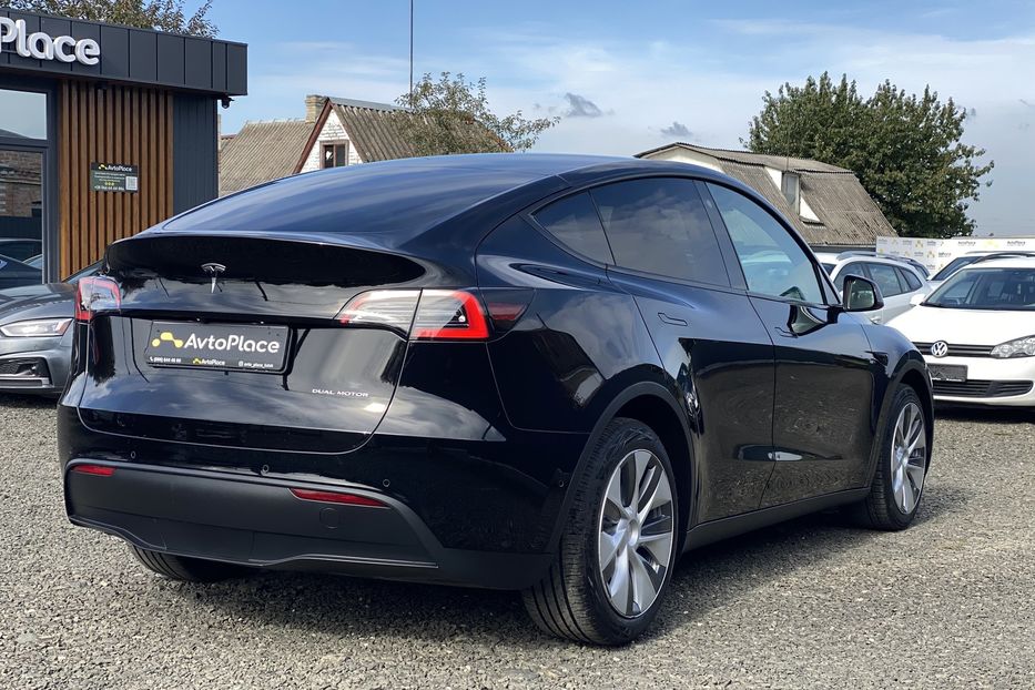 Продам Tesla Model Y 2022 года в Луцке