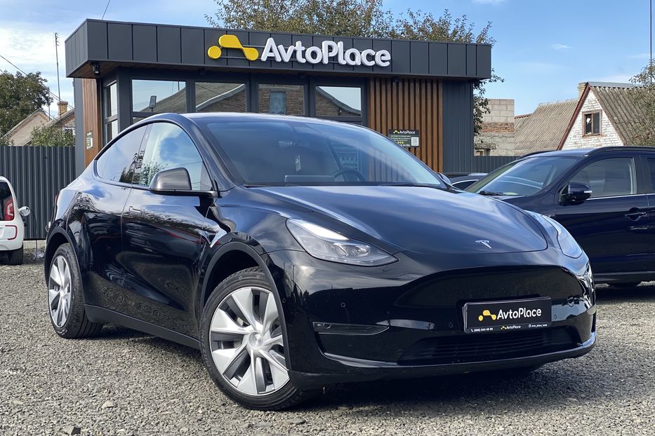 Продам Tesla Model Y 2022 года в Луцке