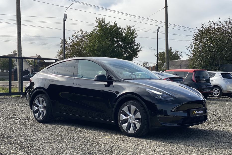 Продам Tesla Model Y 2022 года в Луцке