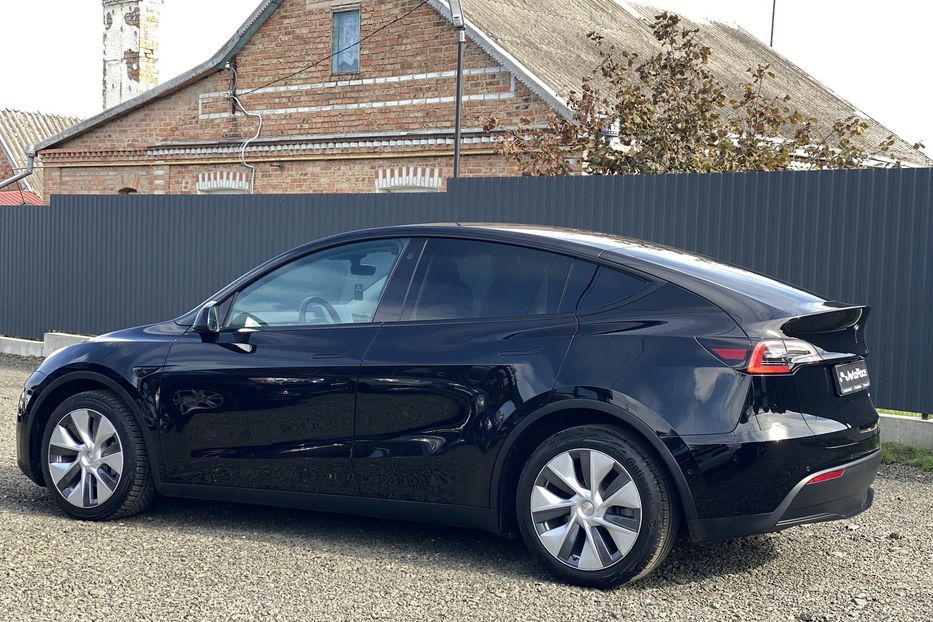 Продам Tesla Model Y 2022 года в Луцке