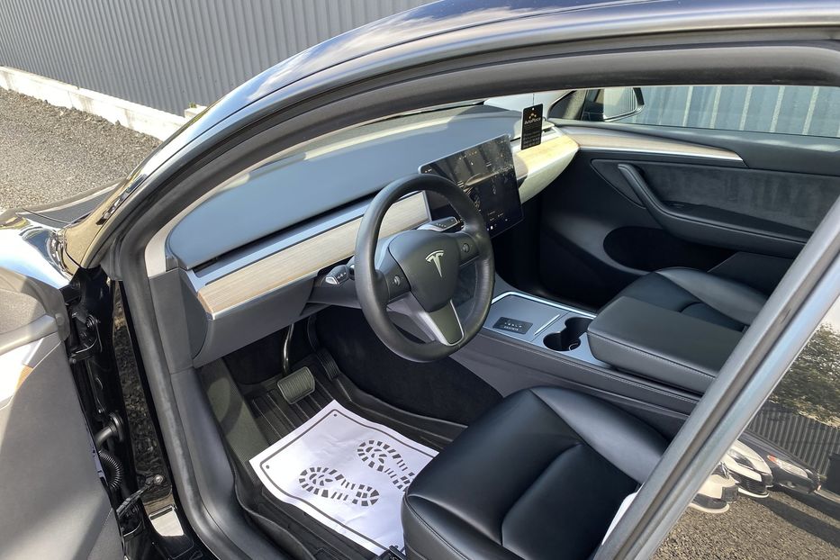 Продам Tesla Model Y 2022 года в Луцке