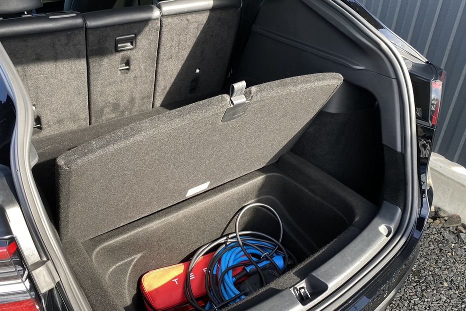 Продам Tesla Model Y 2022 года в Луцке