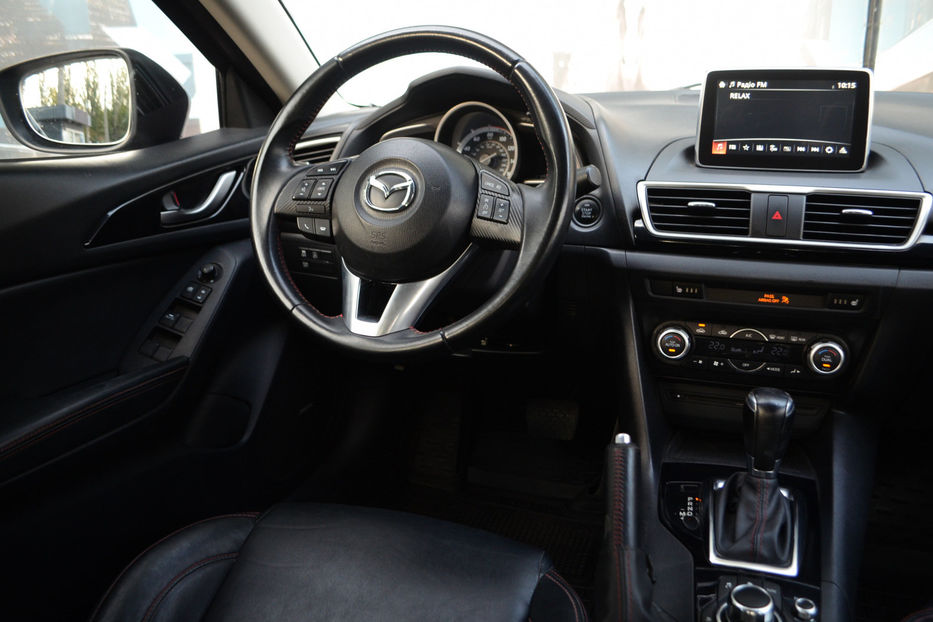 Продам Mazda 3 2015 года в Киеве