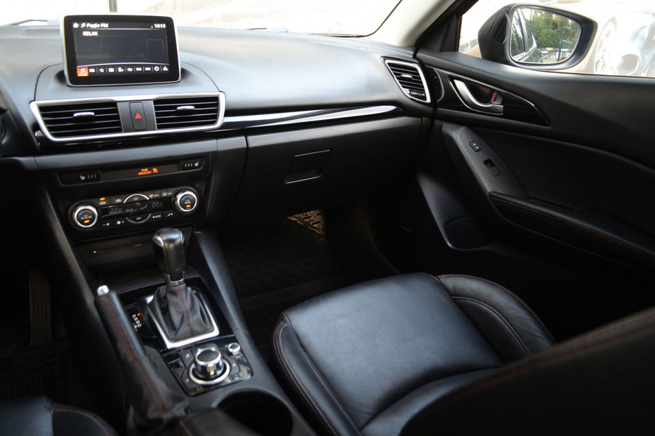 Продам Mazda 3 2015 года в Киеве