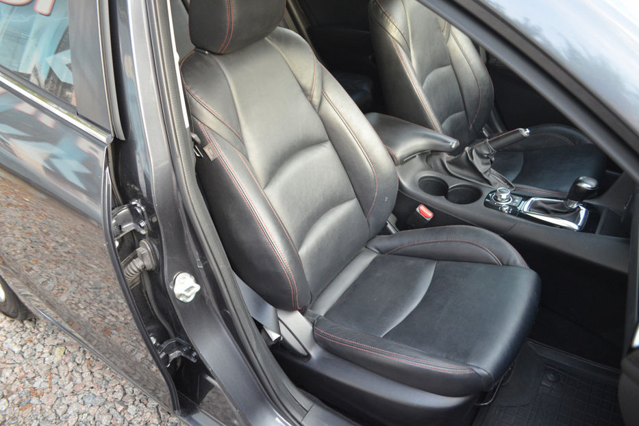 Продам Mazda 3 2015 года в Киеве