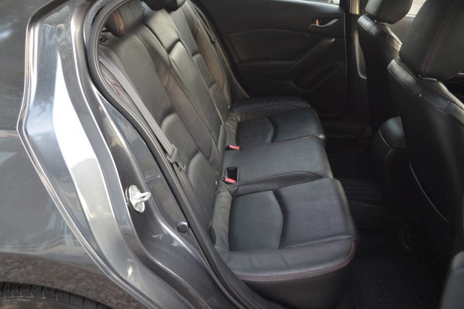 Продам Mazda 3 2015 года в Киеве