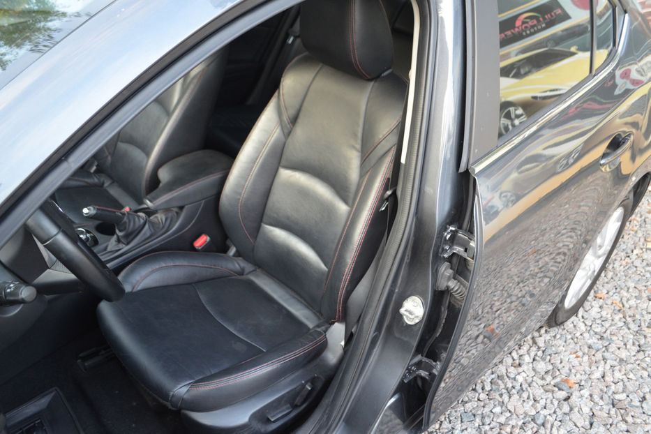 Продам Mazda 3 2015 года в Киеве