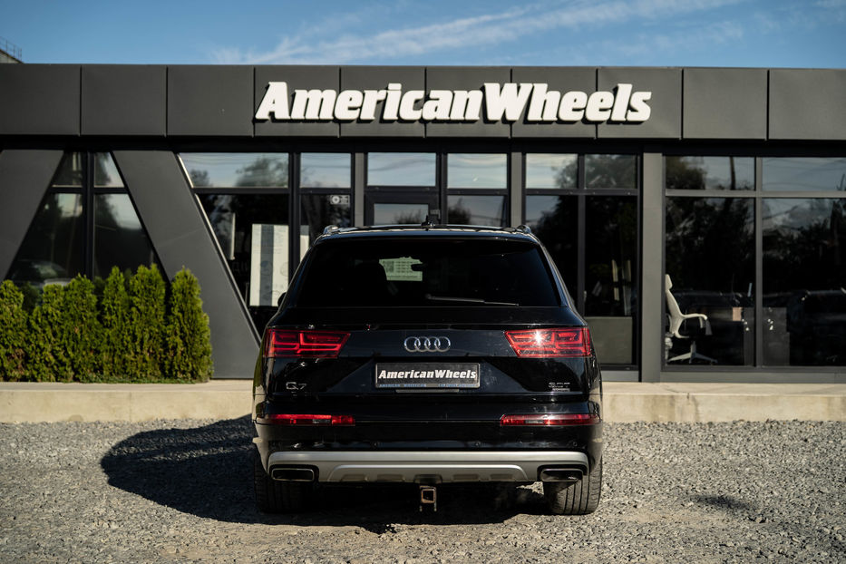 Продам Audi Q7 Premium Plus 2017 года в Черновцах
