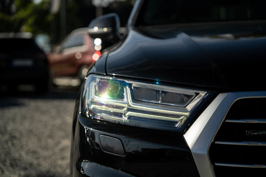Продам Audi Q7 Premium Plus 2017 года в Черновцах