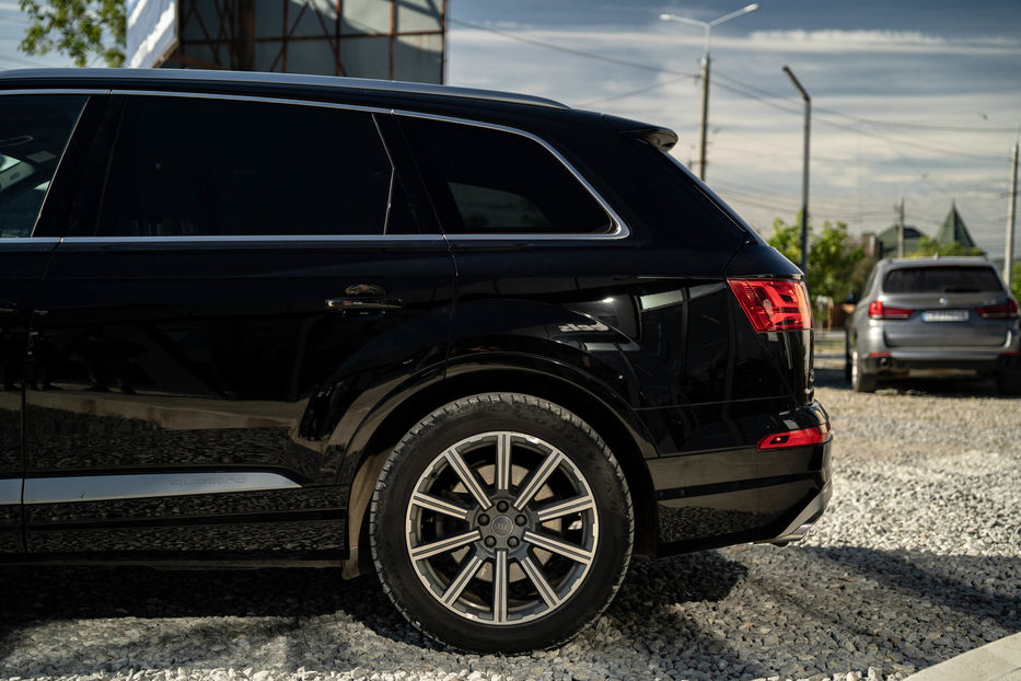 Продам Audi Q7 Premium Plus 2017 года в Черновцах