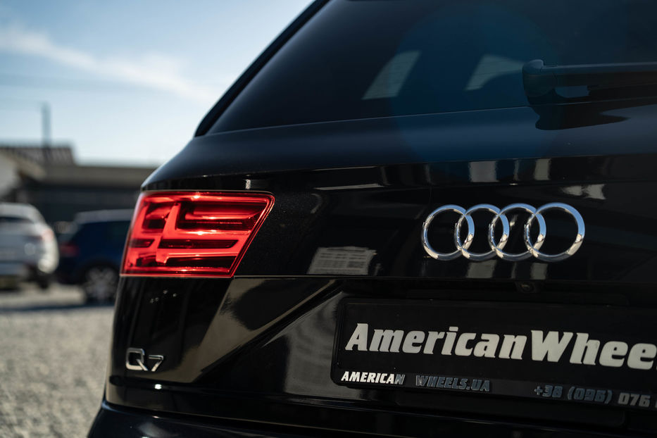 Продам Audi Q7 Premium Plus 2017 года в Черновцах