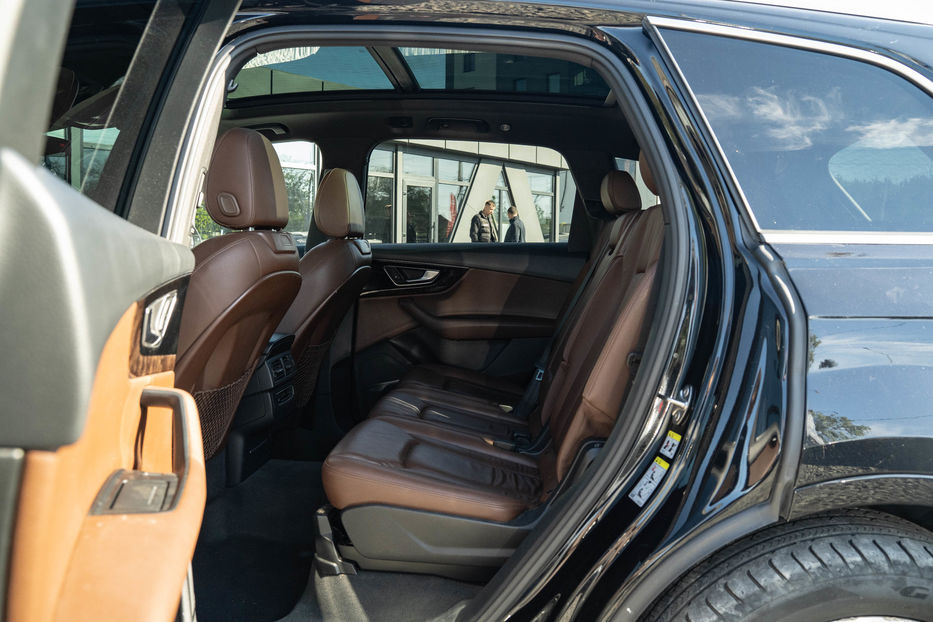 Продам Audi Q7 Premium Plus 2017 года в Черновцах