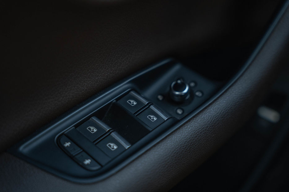 Продам Audi Q7 Premium Plus 2017 года в Черновцах