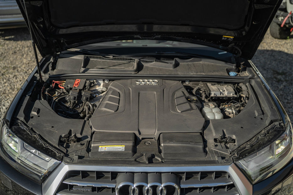 Продам Audi Q7 Premium Plus 2017 года в Черновцах