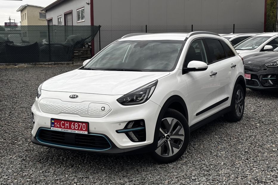 Продам Kia Niro 64 кВт  2021 года в Львове