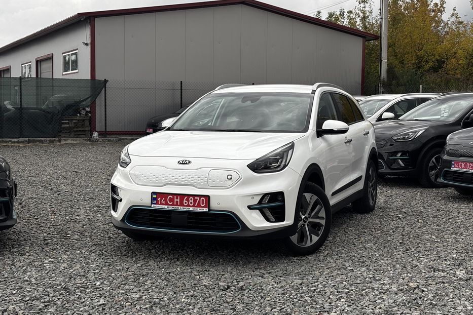 Продам Kia Niro 64 кВт  2021 года в Львове