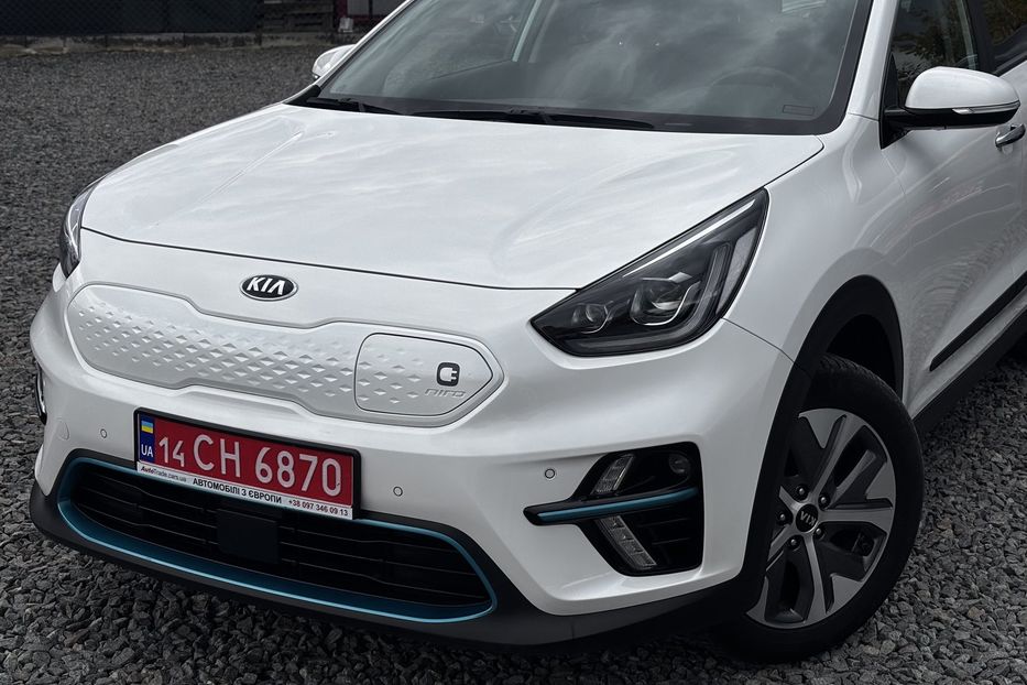 Продам Kia Niro 64 кВт  2021 года в Львове