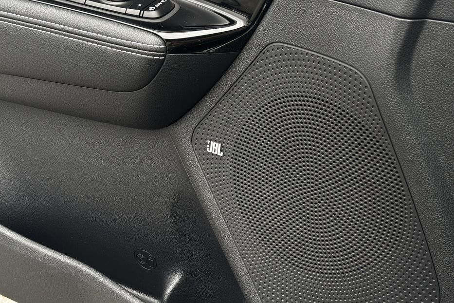 Продам Kia Niro 64 кВт  2021 года в Львове